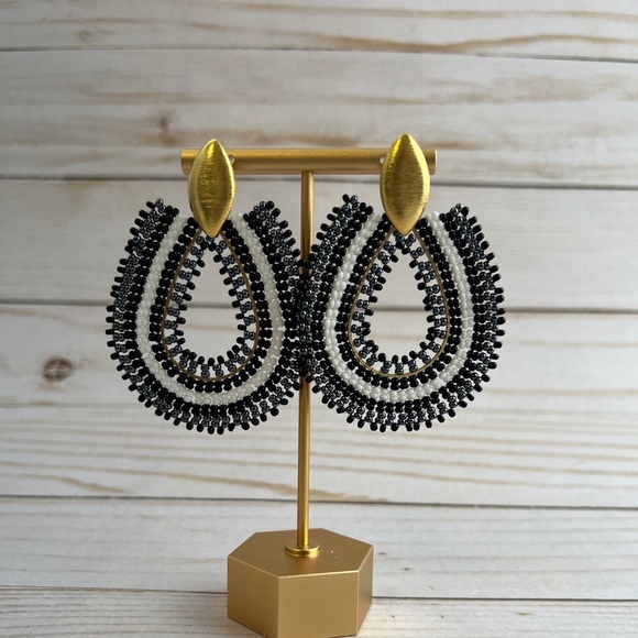 Elegant Black & Gold Stylish Teardrop Dangle Earrings for Woman - Picture 5 of 7